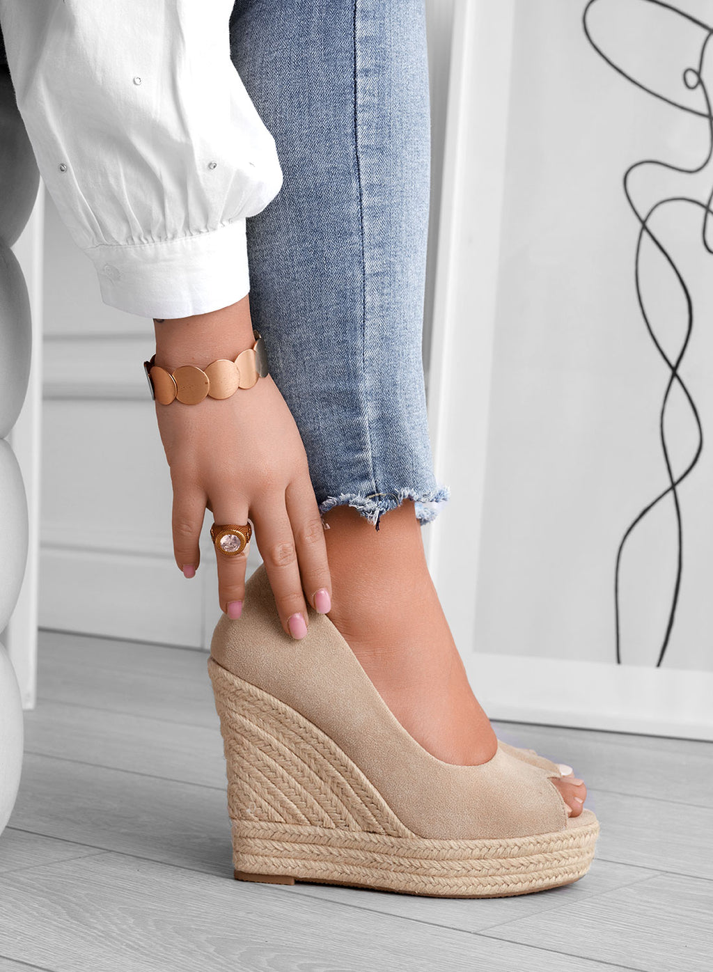 CLEO - Espadrillas Alexoo beige scamosciate con zeppa