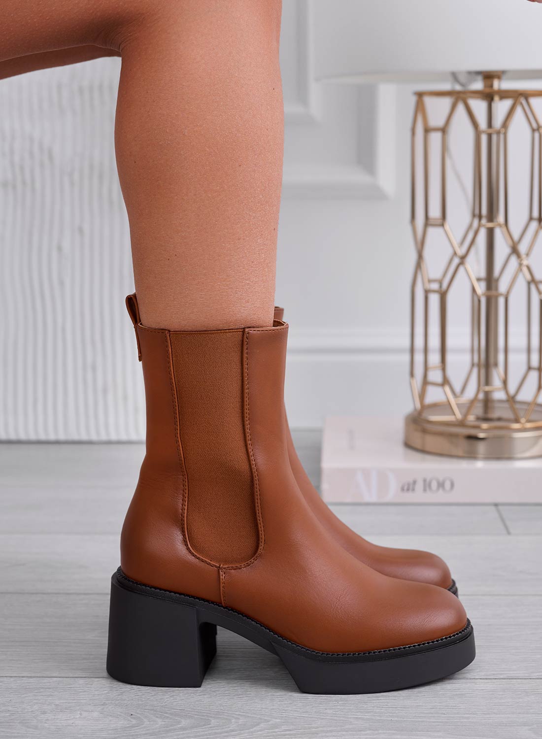 RUBY - Stivaletti camel con molla laterale