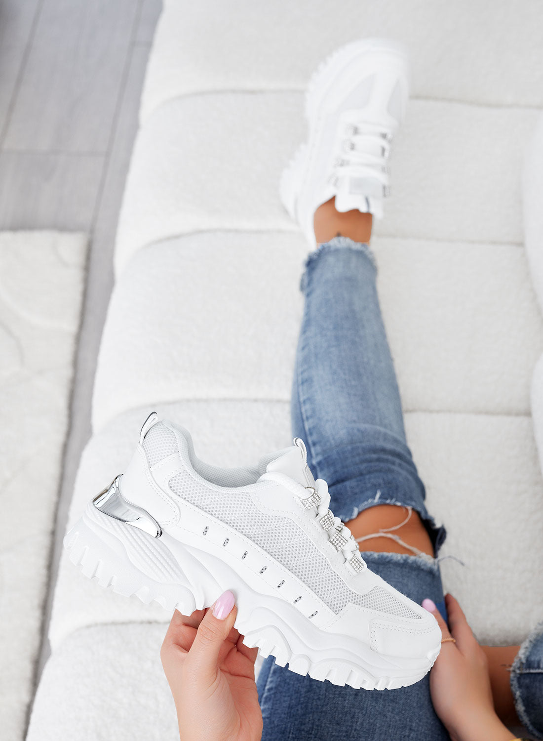 LIBBY - White fabric sneakers with silver inserts and rhinestones