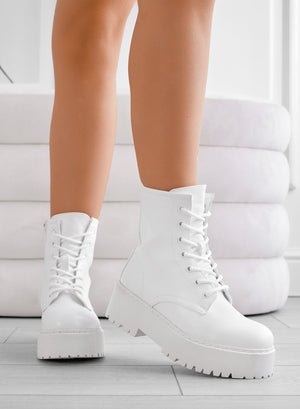 YARA - White combat ankle boots with laces Alexoo