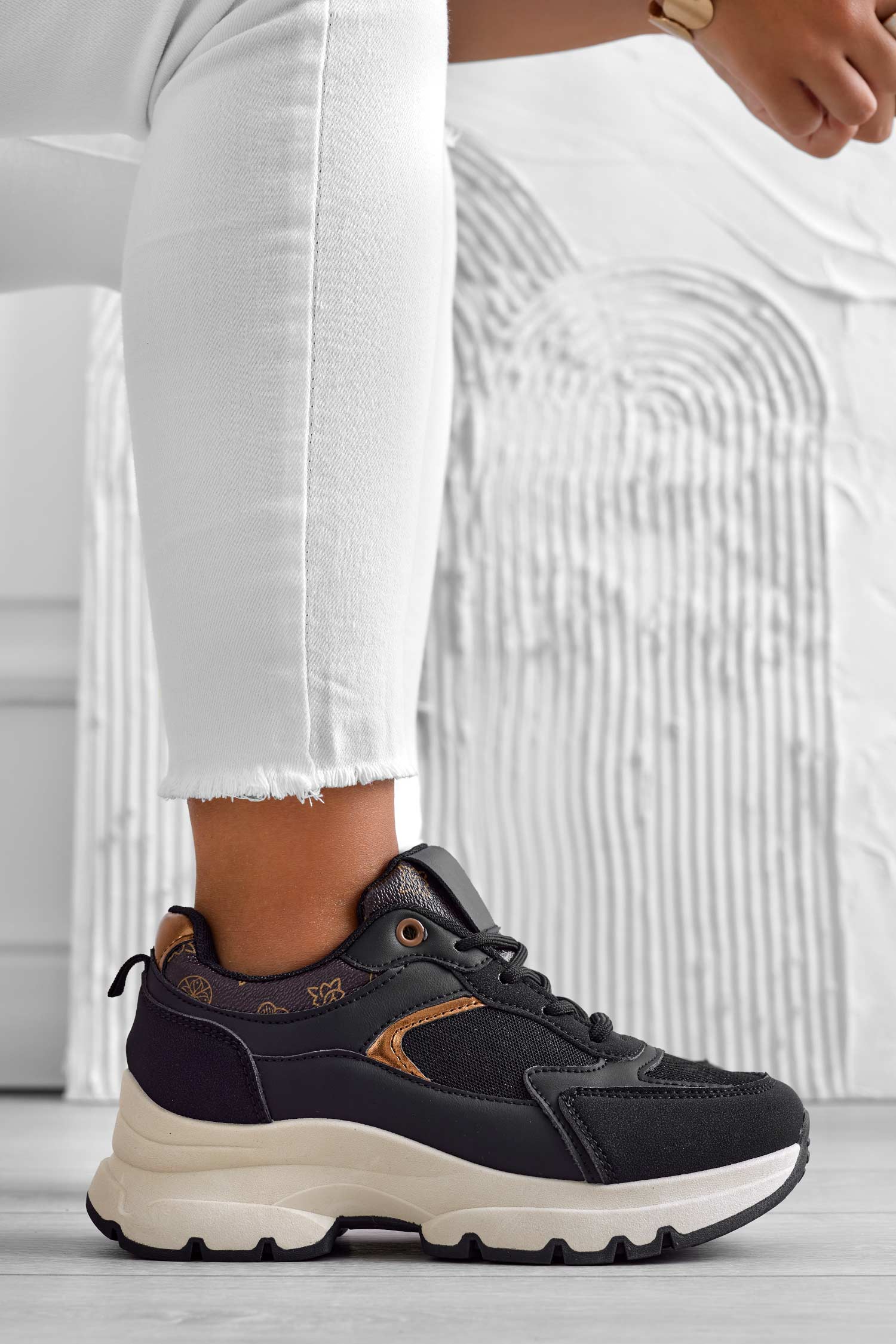 INDY - Sneakers nere con glitter e inserti marroni