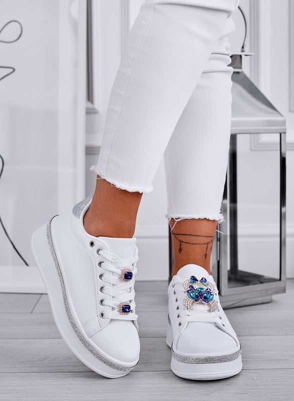 DOINA - Sneakers bianche con applicazione gioiello blu e inserti argento