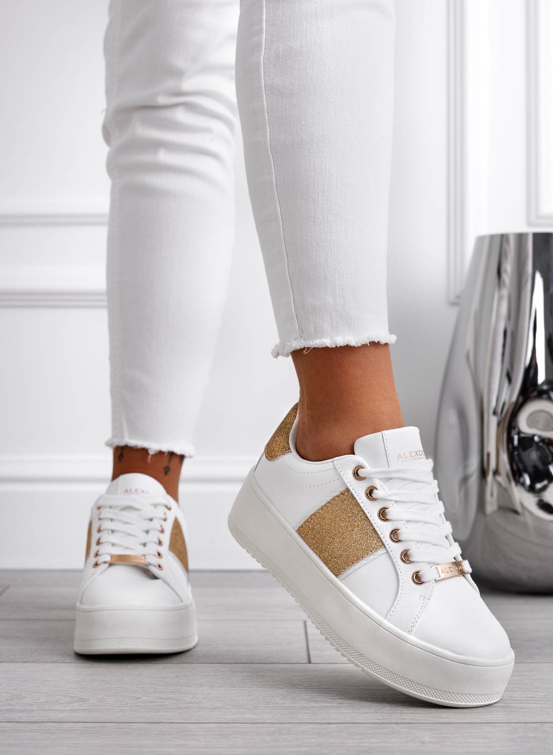 CIRCE - White Alexoo sneakers with gold glitter