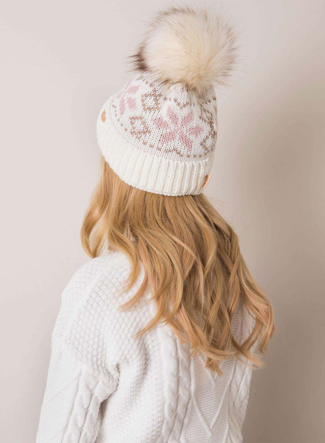 Cappello beige bicolore imbottito con ponpom in ecopelliccia