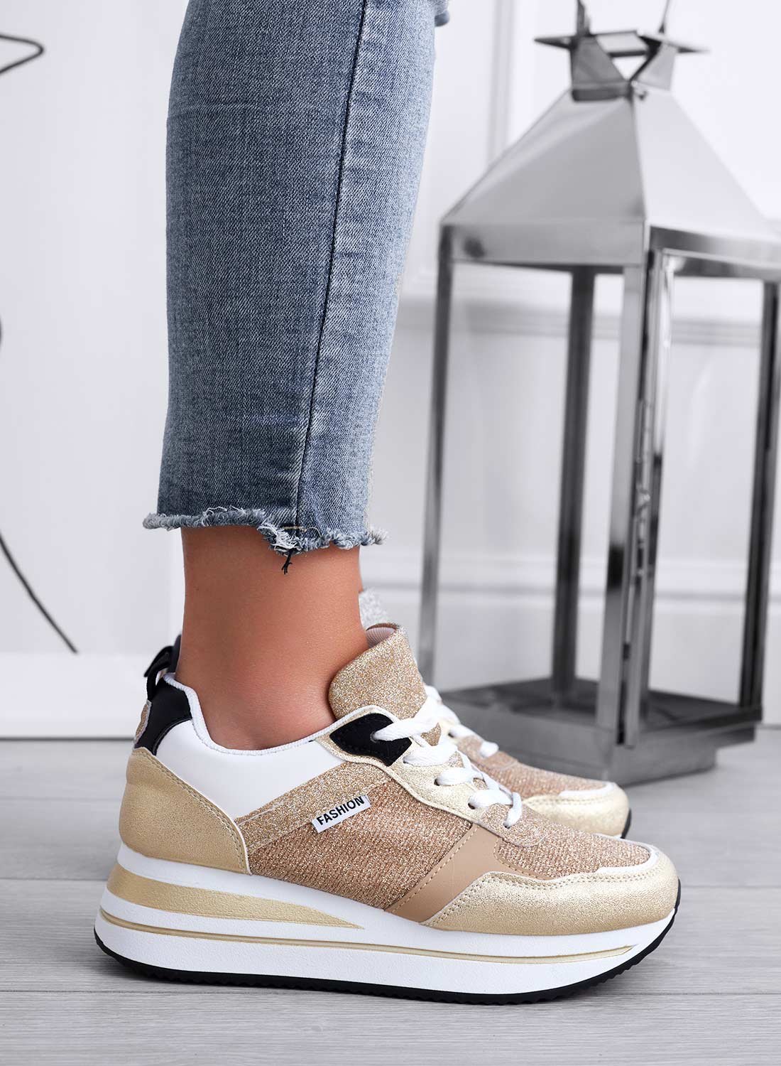 VITAL - Sneakers oro laminato con inserti