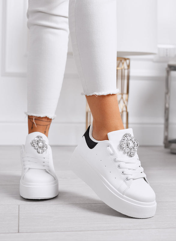 RONNIE - Sneakers bianche platform con retro nero e maxi fiore gioiello