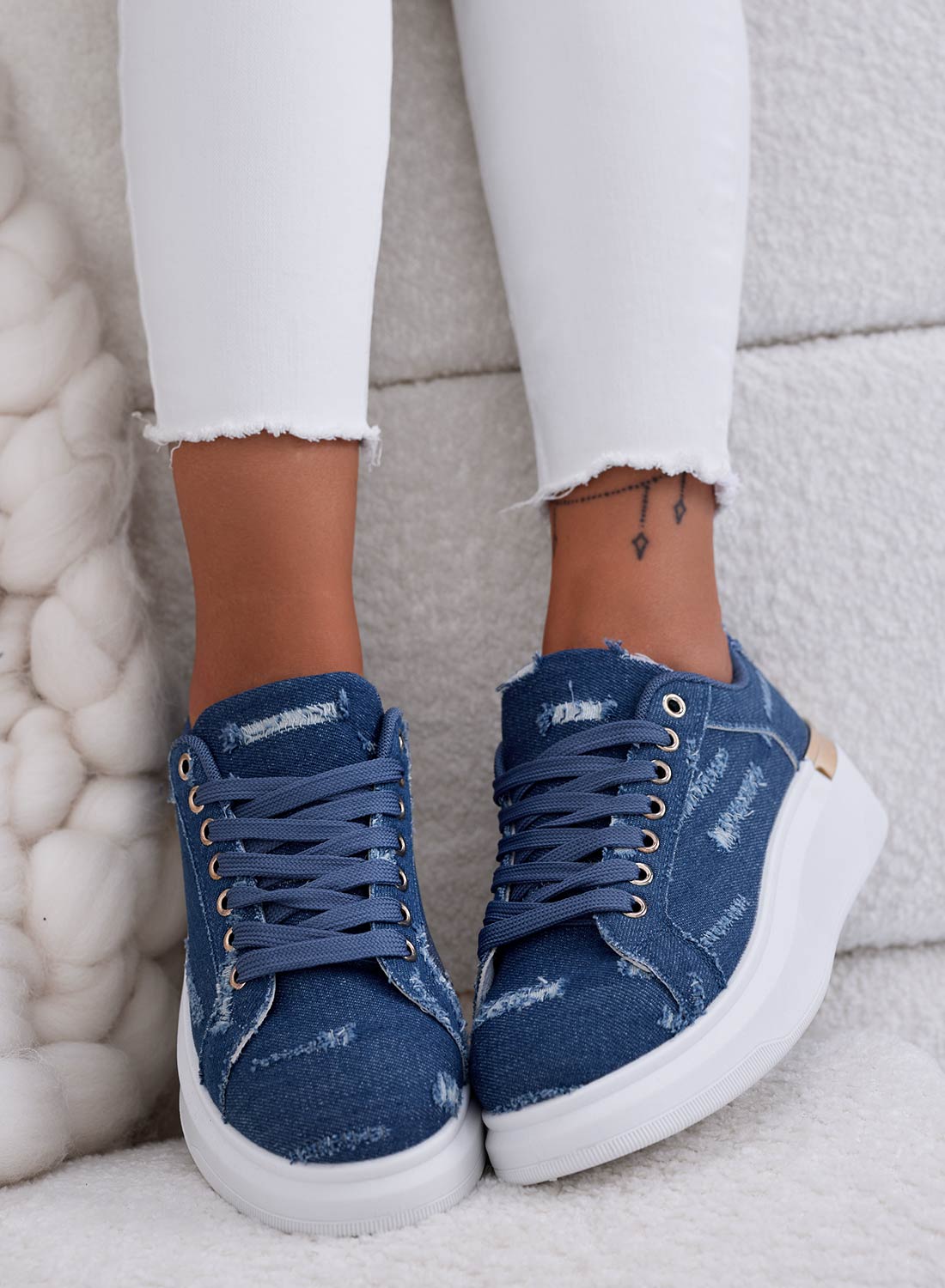 EDEN - Sneakers blu jeans con placca oro