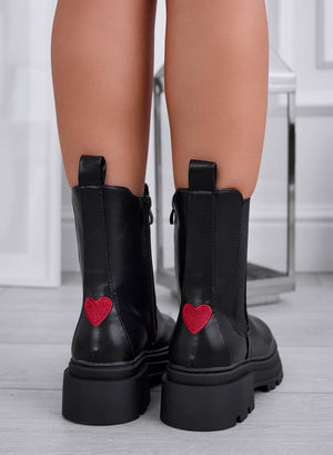 VARYS - Black ankle boots with side elastic and red heart