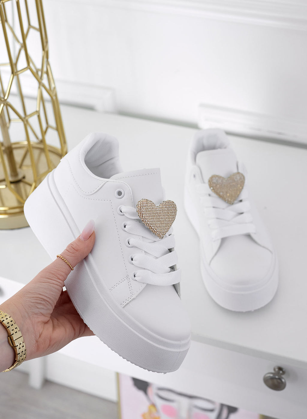 BELINDA - Sneakers bianche con cuore in strass oro