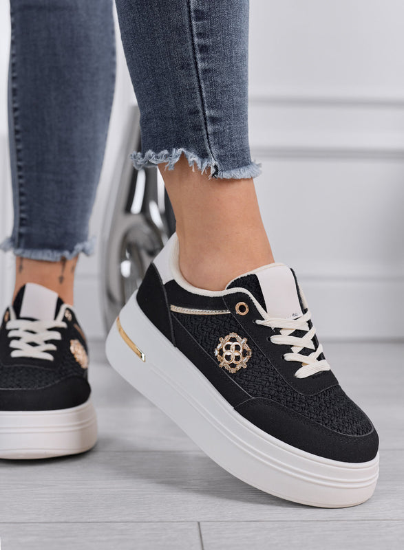 CLARA - Sneakers nere Platform con Inserti Intrecciati e Dettagli Oro