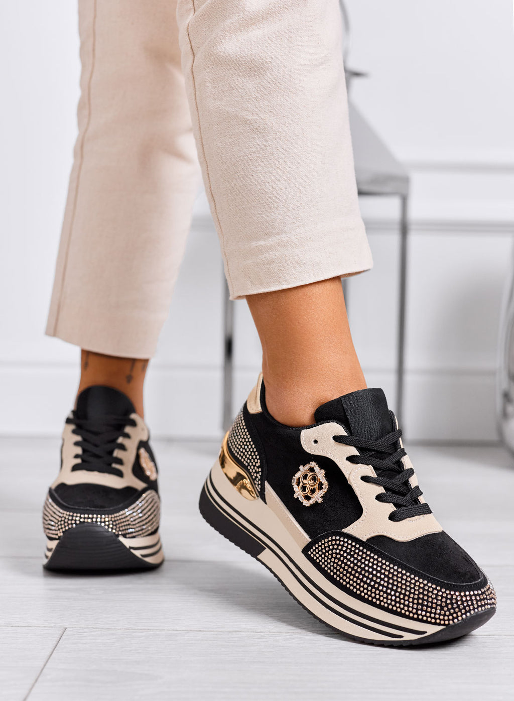 XIOMARA - Sneakers nere platform con inserti oro e strass