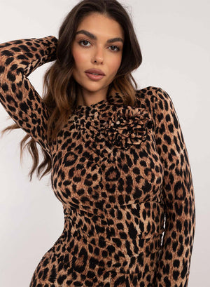 Short fitted dress with leopard print