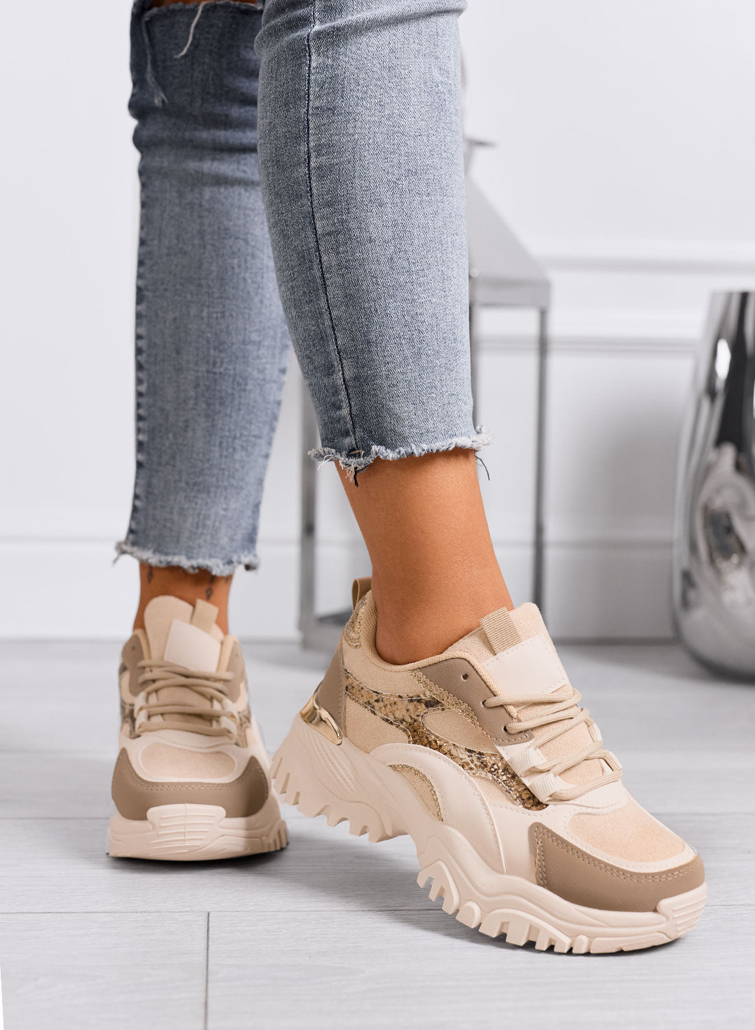 LUCINDA - Baskets chunky beiges avec détails animaliers et semelle épaisse