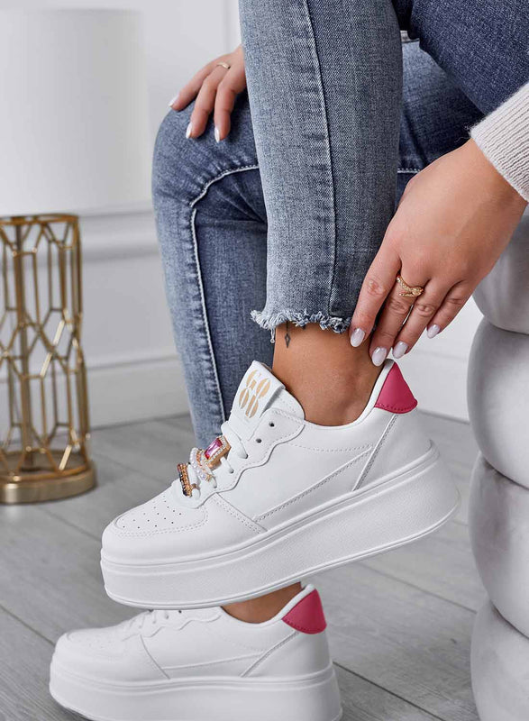 PETRA - Sneakers bianche con applicazioni gioiello e retro fuxia