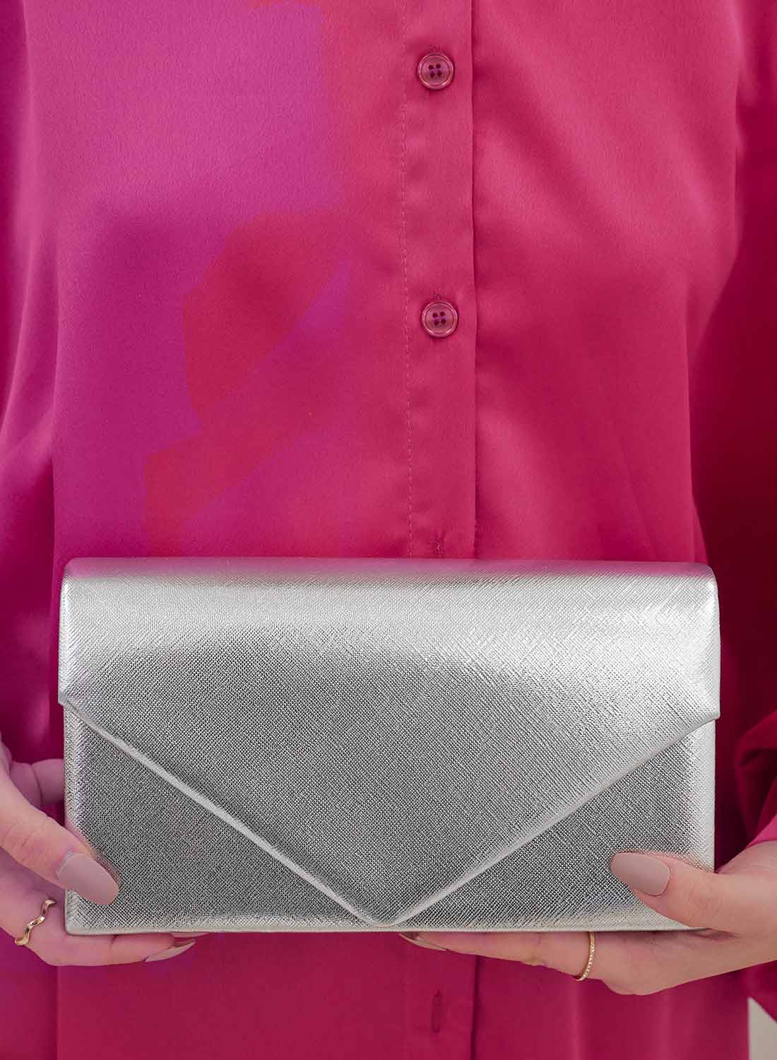 Metallic silver B210 clutch bag