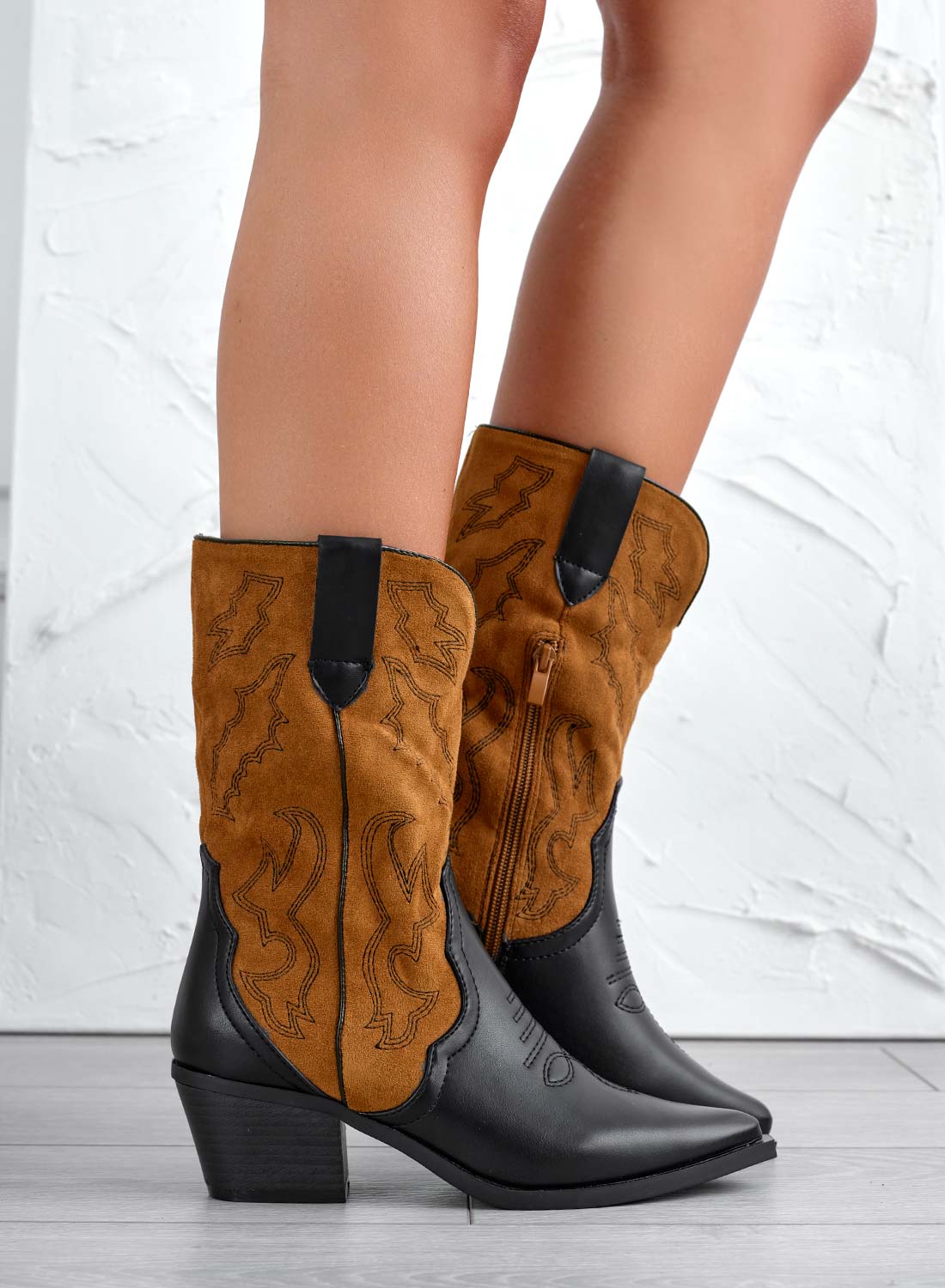 CALINDA - Black camperos boots with camel suede fabric