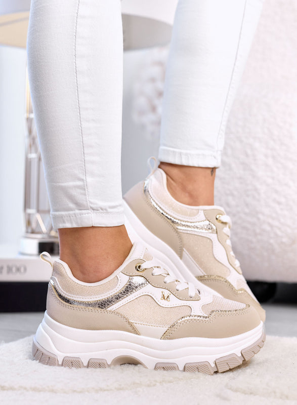 DELIA - Zapatillas Beige con Detalles Dorados y Suela Gruesa