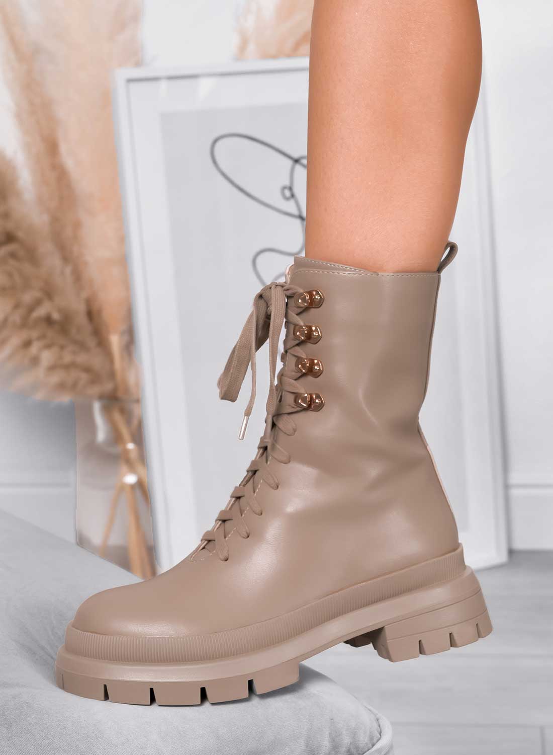 Alexoo mud combat ankle boots with laces