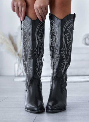 KARINA - Black faux leather camper boots with white embroidery