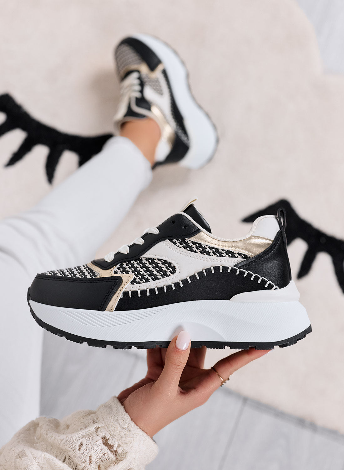 IRIS - Sneakers nere con inserti in tessuto