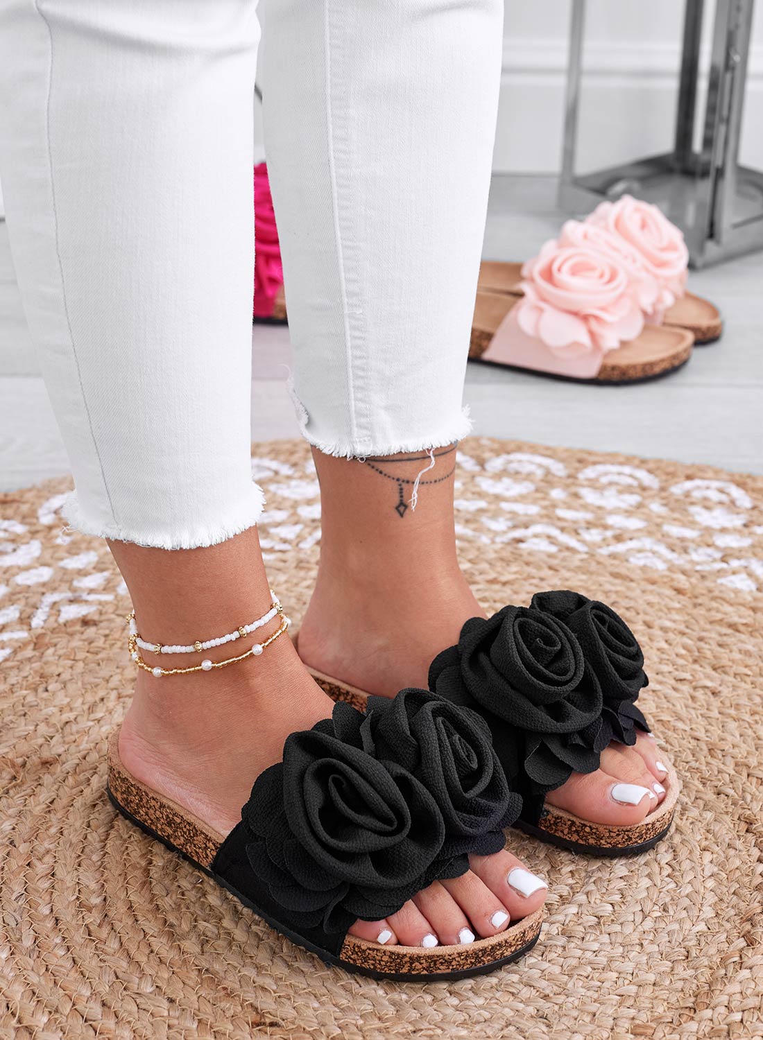 SUMMER - Black slide sandals with applied flowers