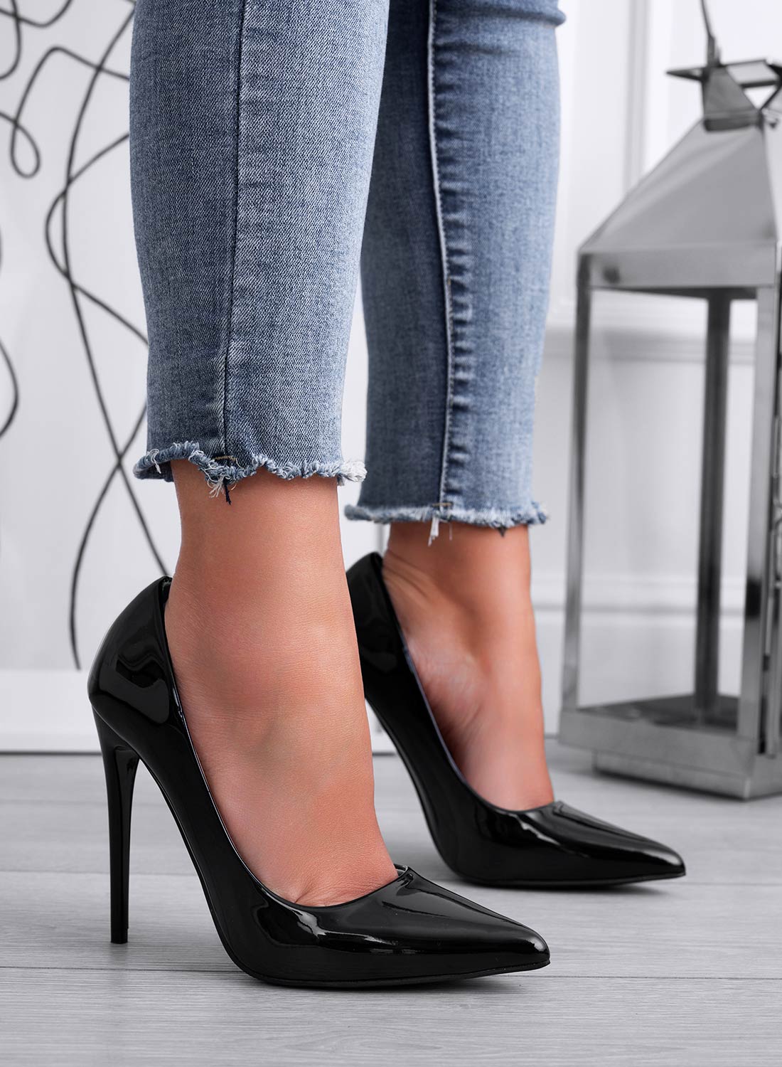 NORIS - Escarpins noirs en vernis à talons hauts