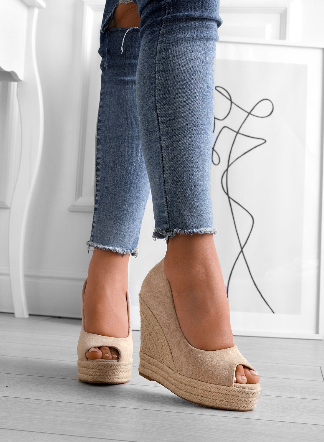 CLEO - Espadrillas Alexoo beige scamosciate con zeppa