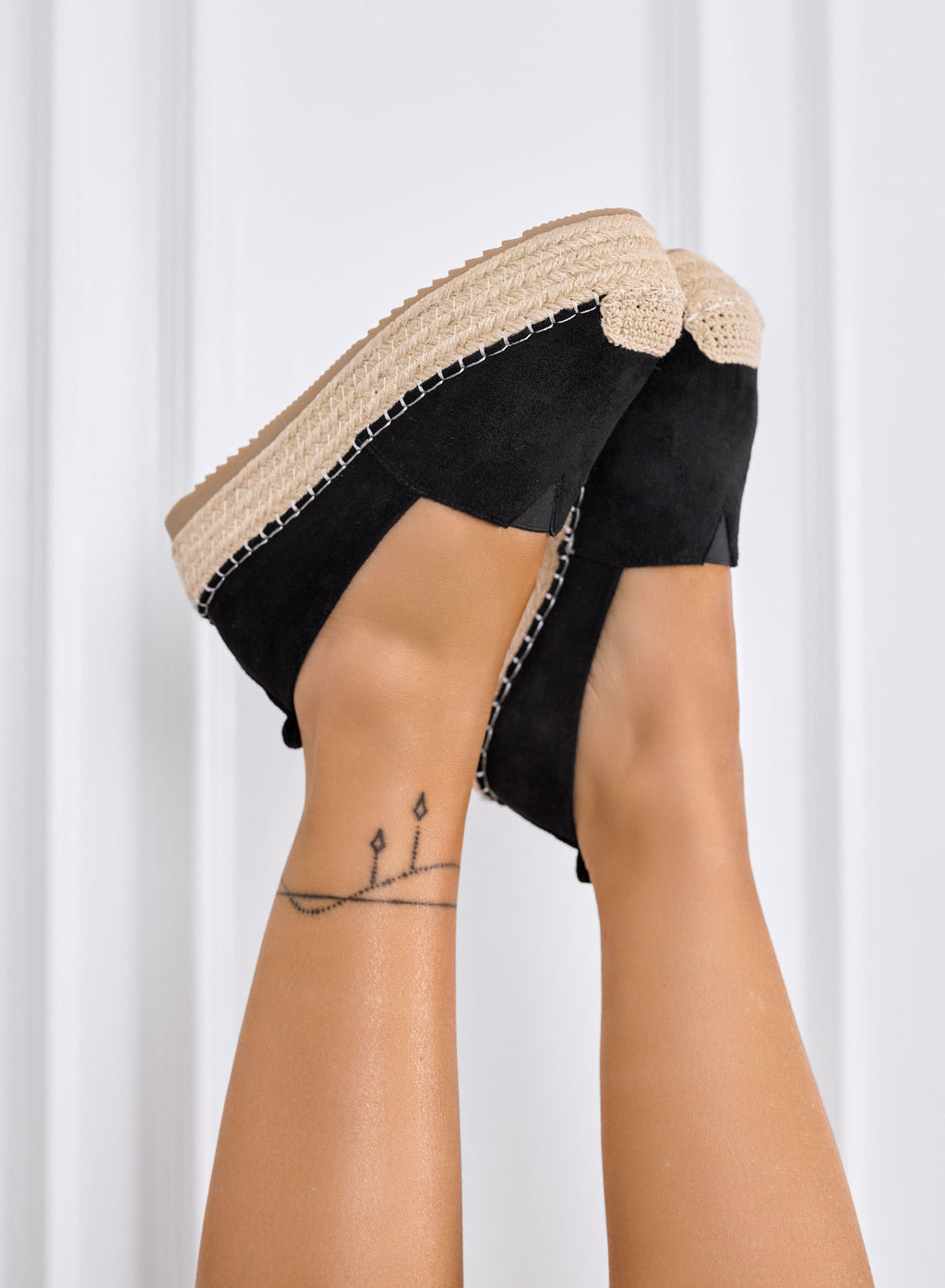 MAGDA - Espadrilles à plateforme noires avec bout crochet et semelle en corde