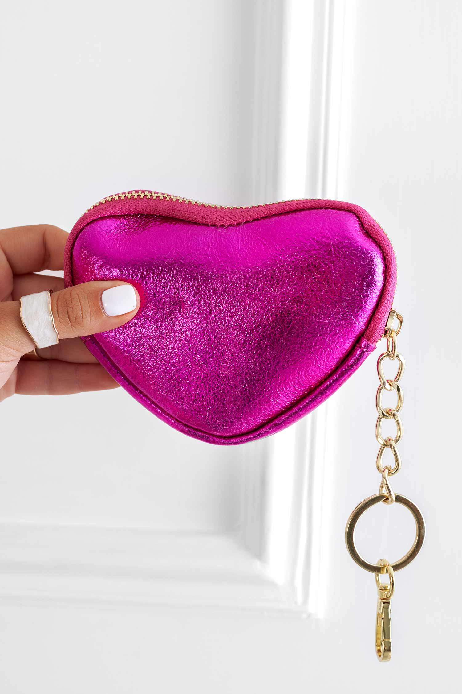 Porte-monnaie cœur fuchsia métallisé avec fermeture éclair