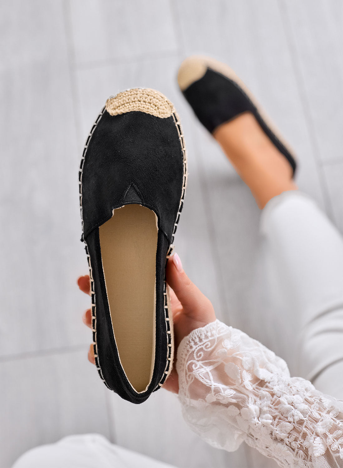 SAWANA - Espadrillas nere Platform in Similcamoscio con Punta in Juta