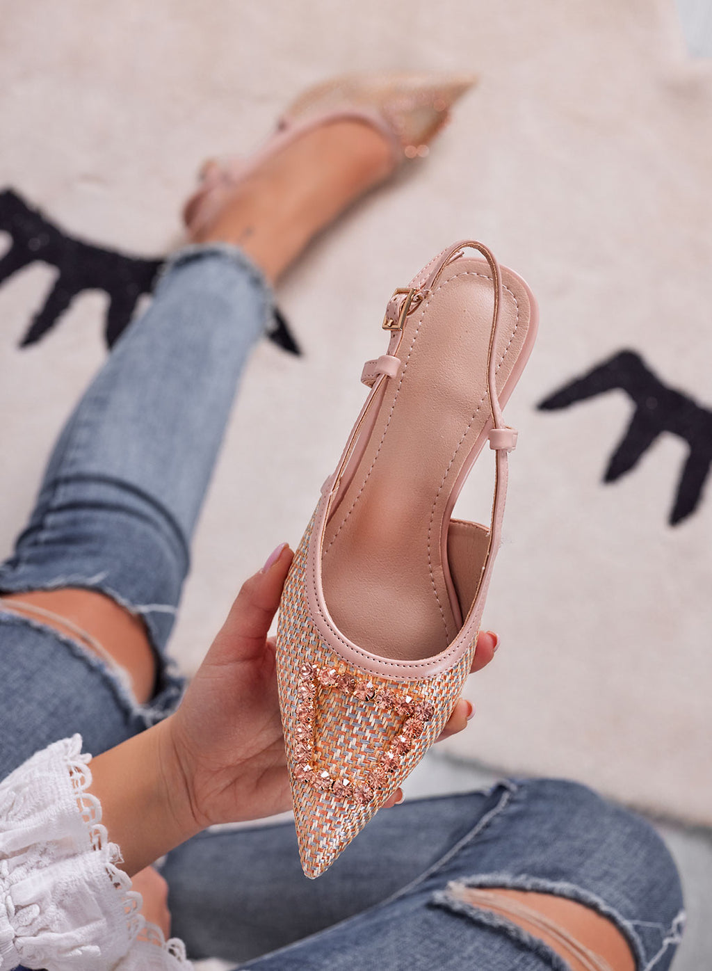 NAIMA - Décolleté nude slingback in tessuto intrecciato con fibbia gioiello