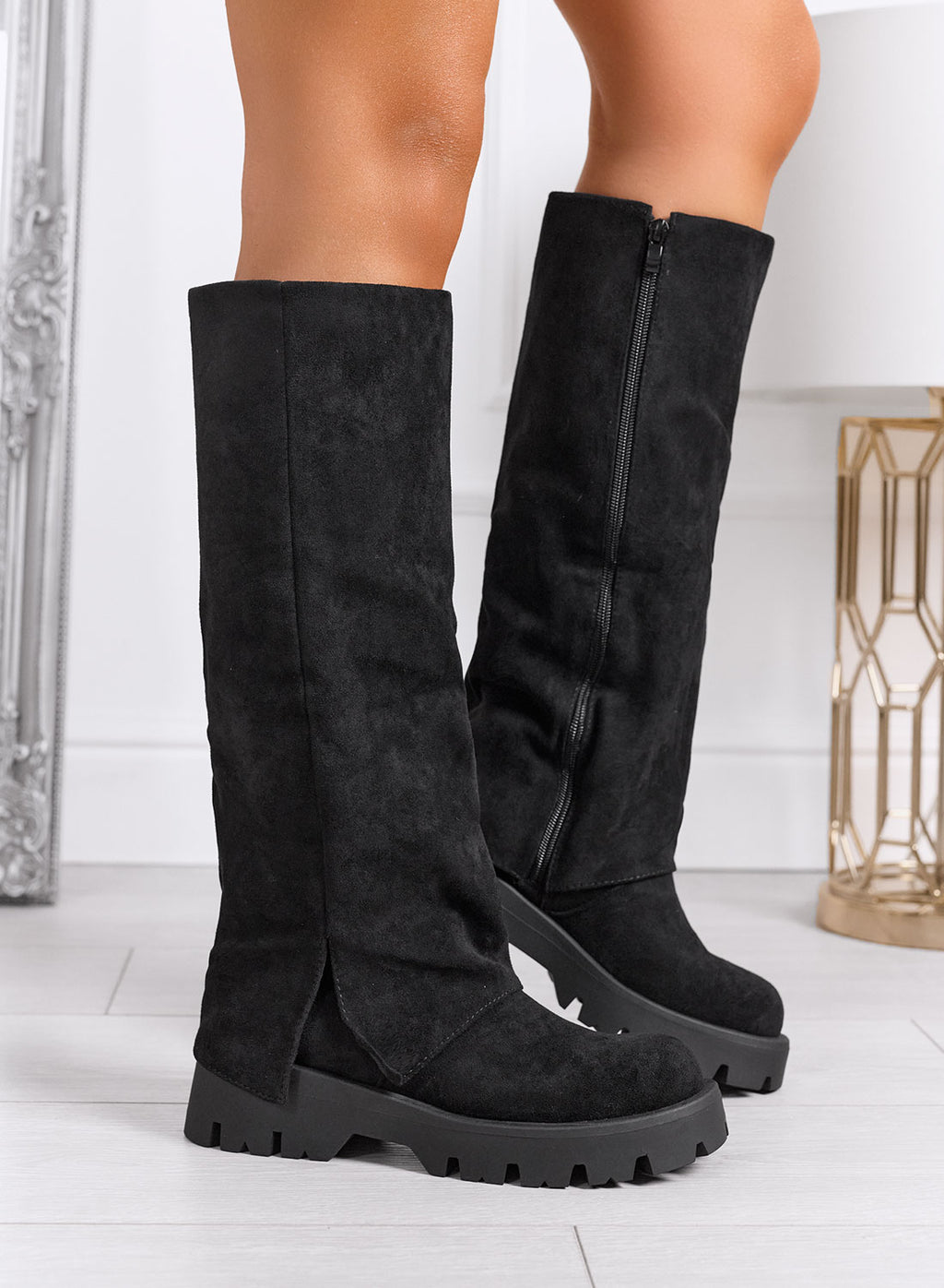 DOLLY - Black knee-high suede boots with chunky sole