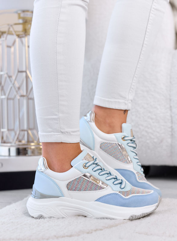 FELICIA - Zapatillas azules con inserciones de tejido trenzado y suela gruesa