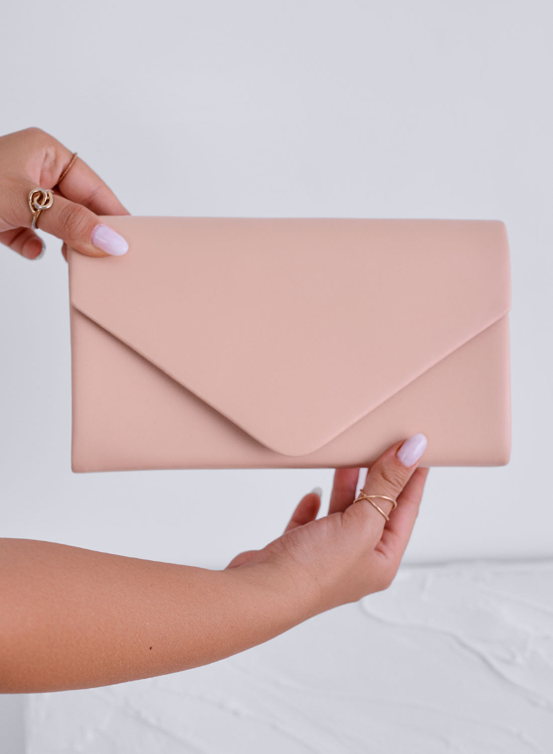 B205 pink clutch bag