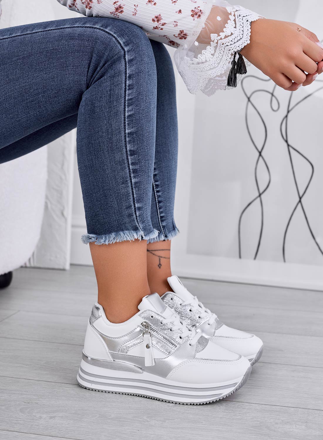 JANNY - White sneakers with silver laminated inserts