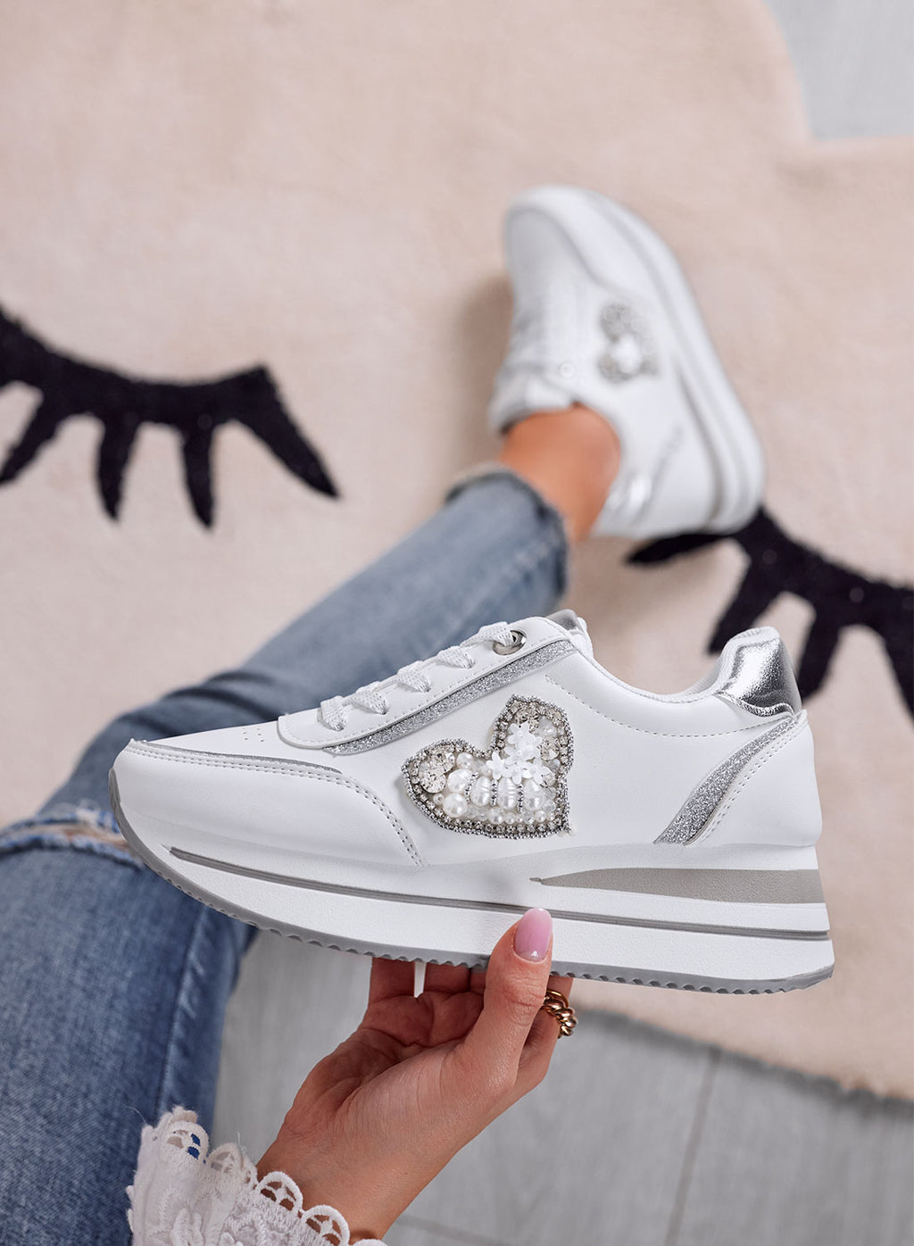 LORELLA - Sneakers bianche con dettagli argento e cuore gioiello