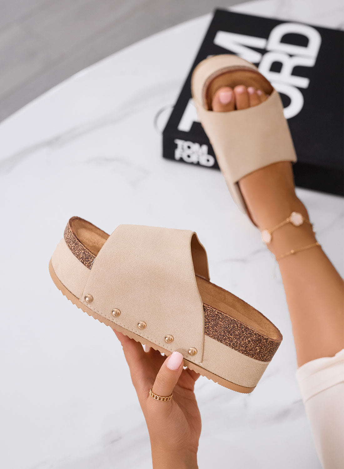 ORIO - Sandali Zeppe beige platform con fascione largo e rivetti laterali