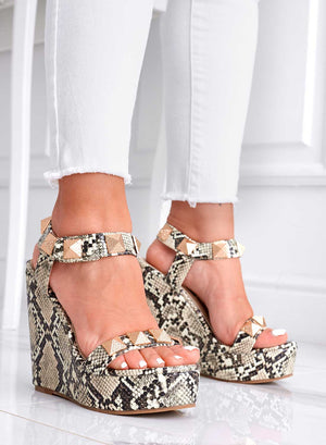 TECNA - Alexoo python-effect wedge sandals with gold studs