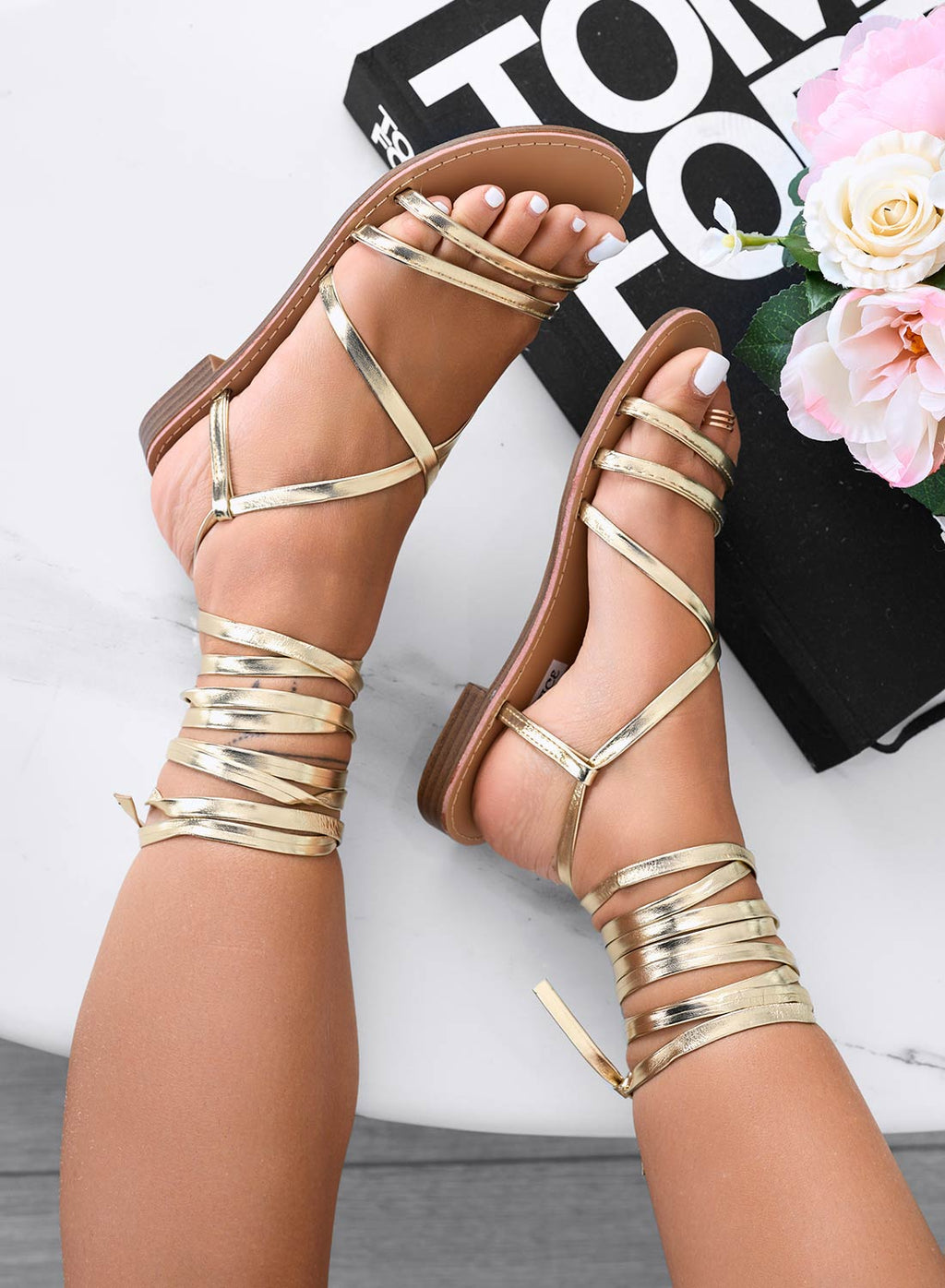 Sandali bassi oro stringati
