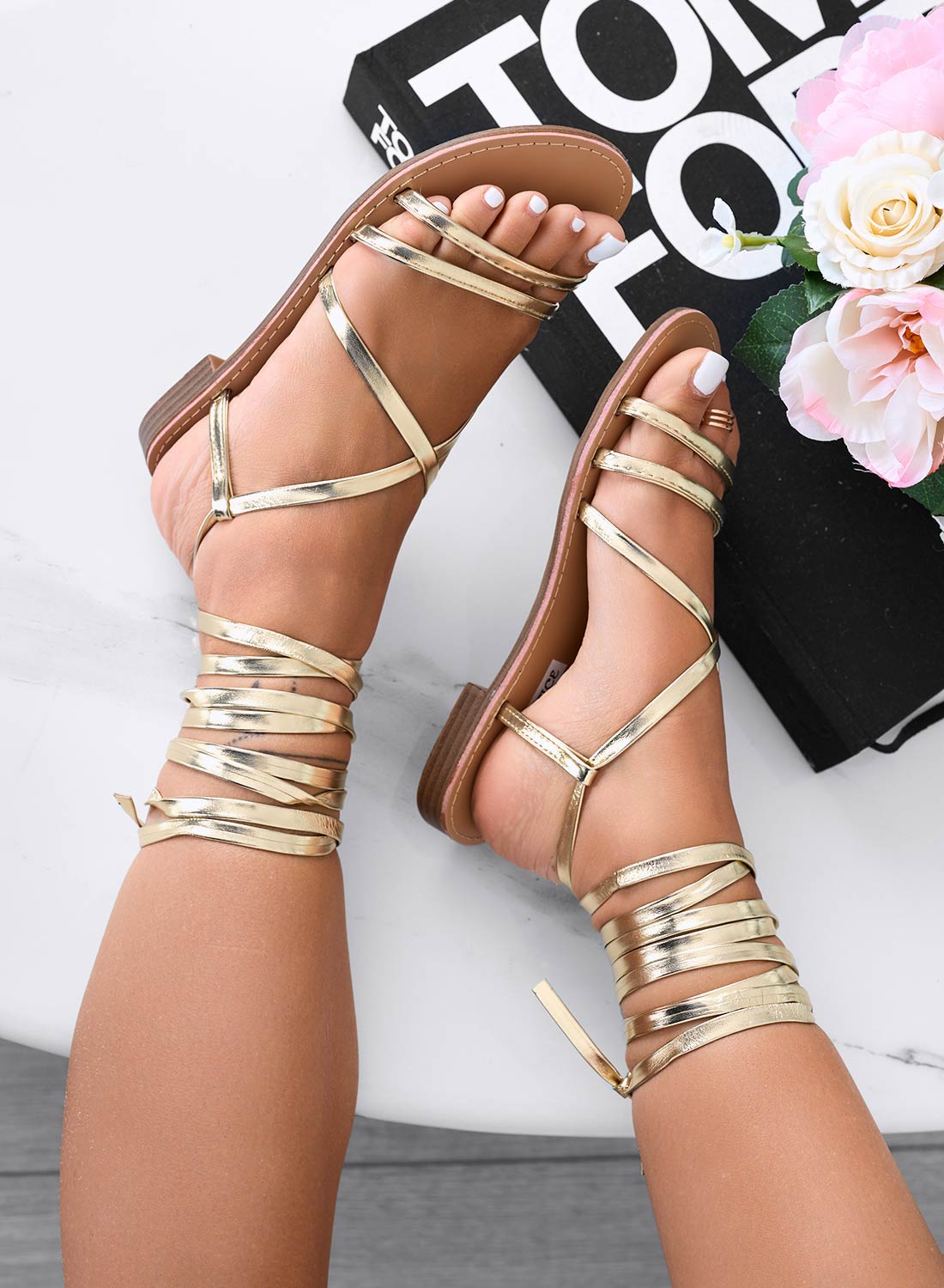 Sandali bassi oro stringati