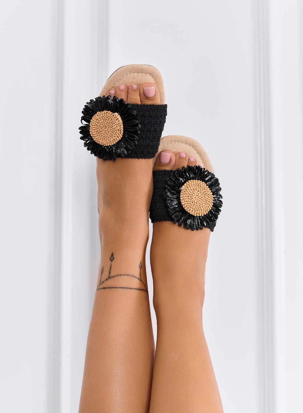 GISELLA - Sandali Ciabattine nere con Maxi Fiore Decorativo