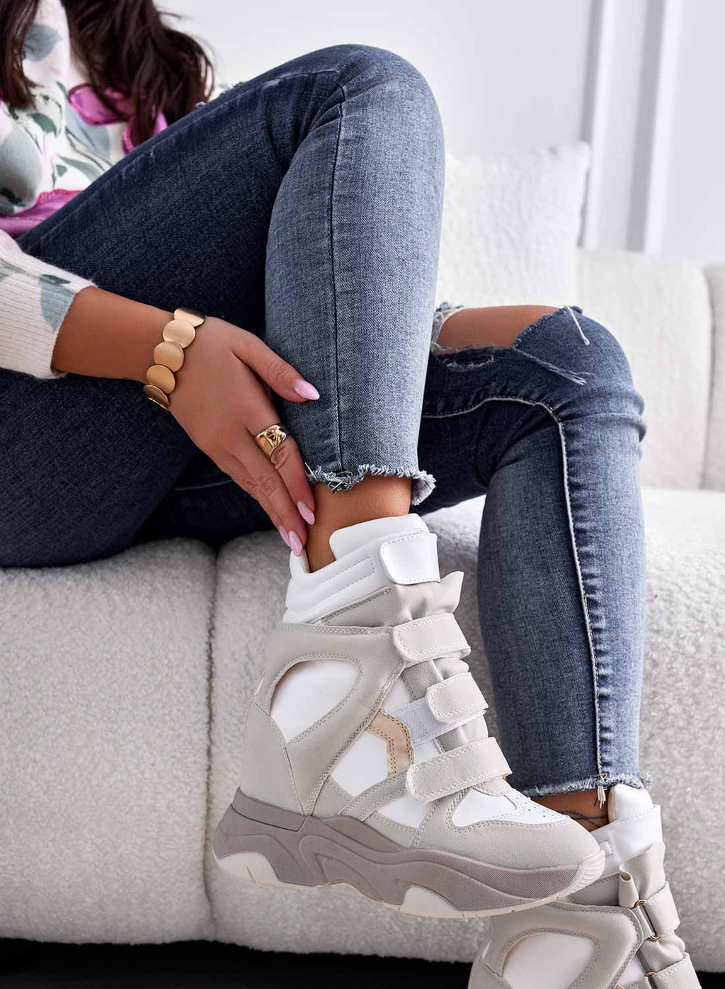 LAUREN - Sneakers bianche ghiaccio con zeppa interna e strappi