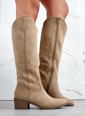 Mud camper boots with embroidery