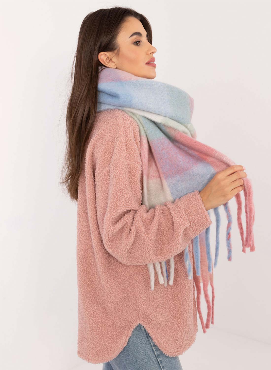 Oversized scarf with pink and blue shades