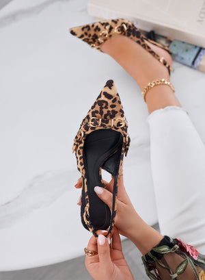 Leopard print slingback pumps with low heel and gold chain