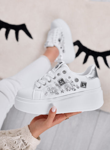 KELLY - Sneakers bianche con zeppa e applicazioni gioiello argento