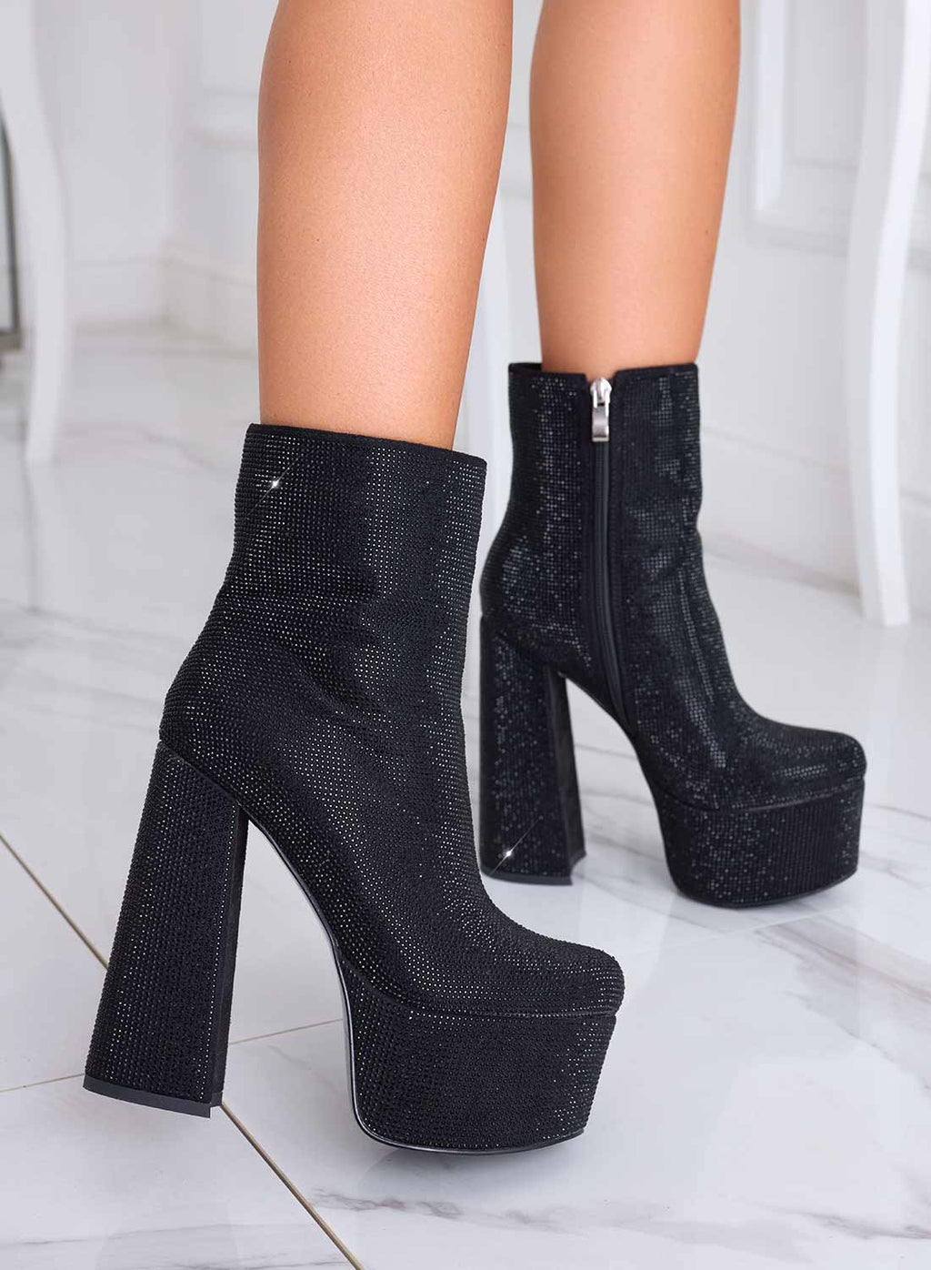 Bottines noires Alexoo bijou à talons hauts
