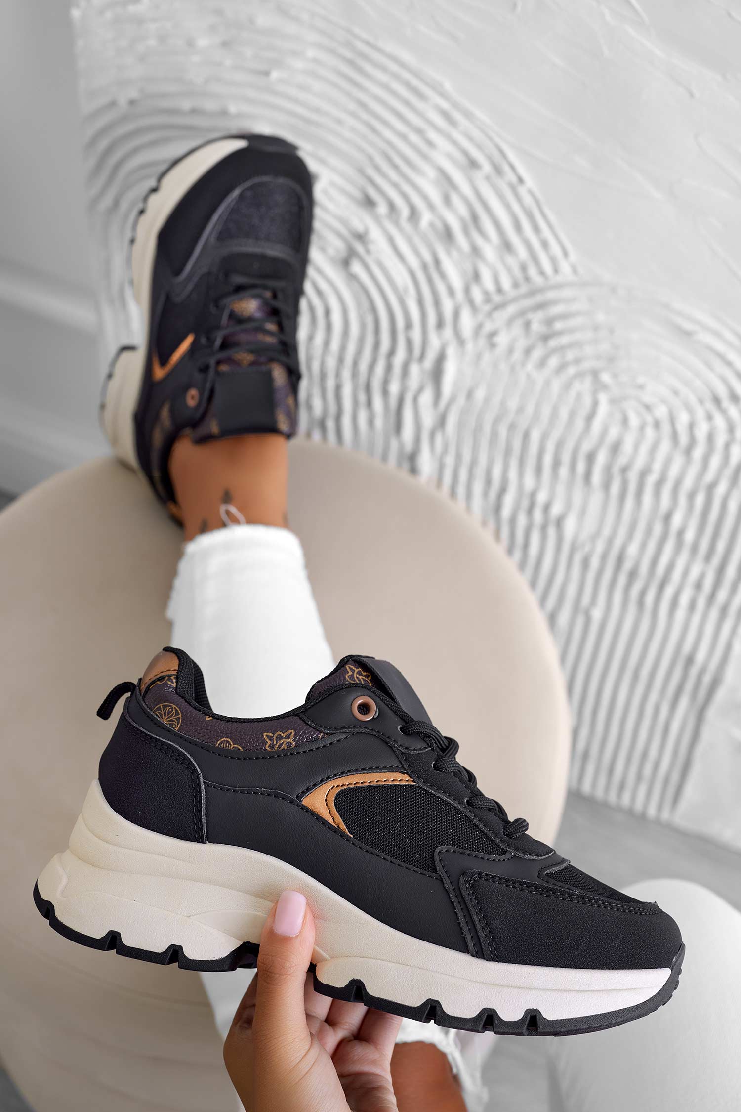 INDY - Sneakers nere con glitter e inserti marroni