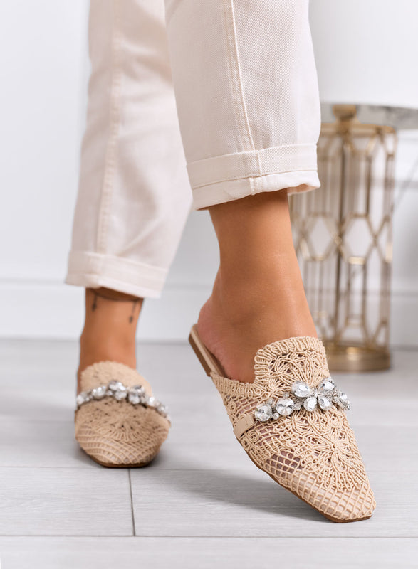 ORIETTA - Sabot in pizzo beige con strass e punta squadrata