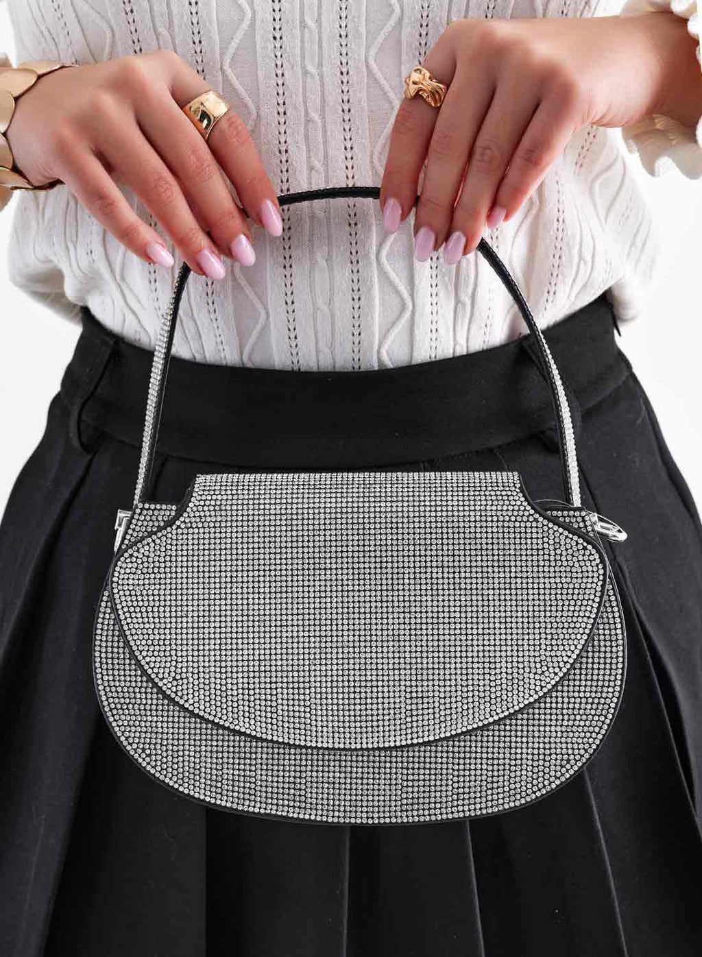 Borsa nera con strass e catena B233
